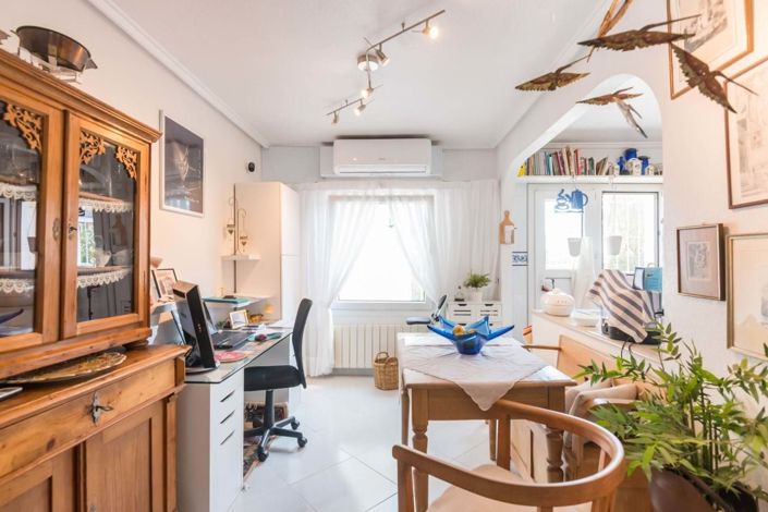 Image No.12-2 Bed Villa for sale