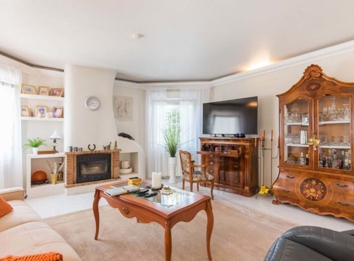 Image No.8-2 Bed Villa for sale