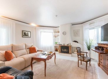 1447-647293-78d1f4f8b6655591b02d22fabb36a692d