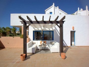 1447-645360-78d1f4f8b6655591b02d22fabb36a692d