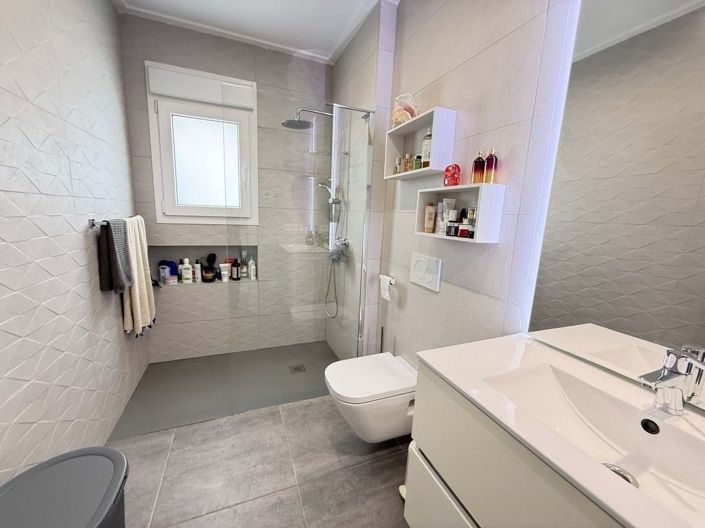 Image No.11-2 Bed Villa for sale