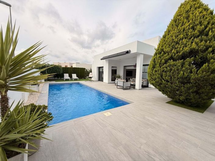 Image No.2-2 Bed Villa for sale