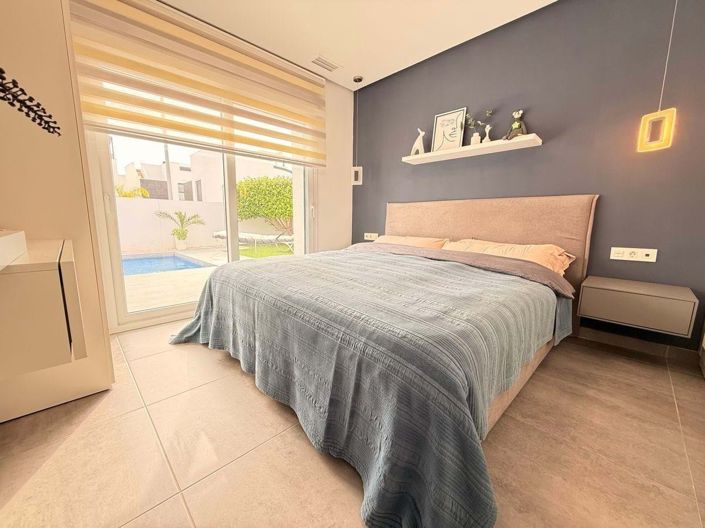 Image No.9-2 Bed Villa for sale