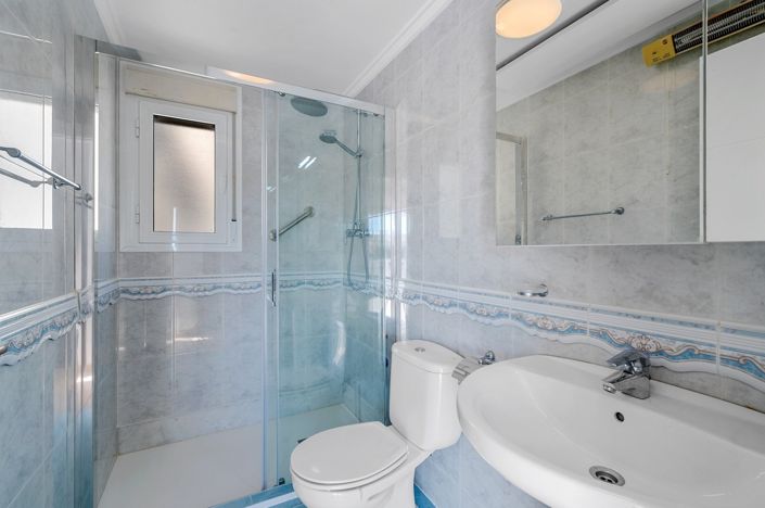 Image No.29-2 Bed Townhouse for sale