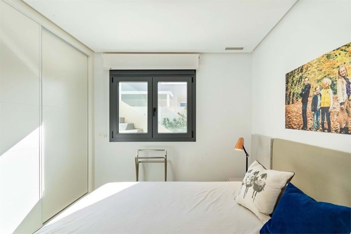 Image No.12-3 Bed Villa for sale