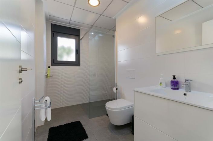 Image No.13-3 Bed Villa for sale