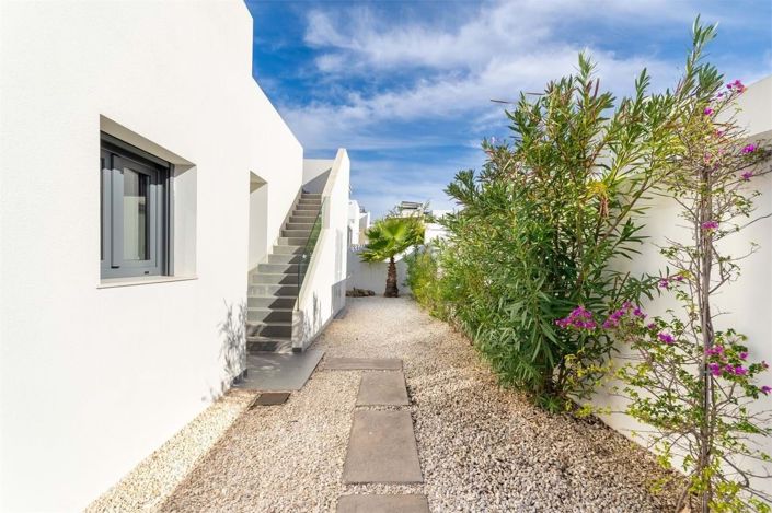 Image No.21-3 Bed Villa for sale