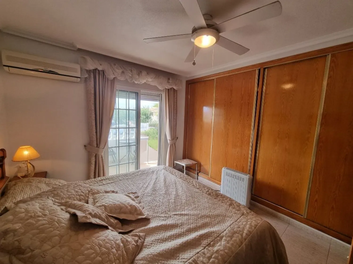 Image No.11-3 Bed Property for sale