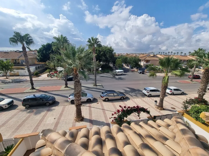 Image No.17-3 Bed Property for sale