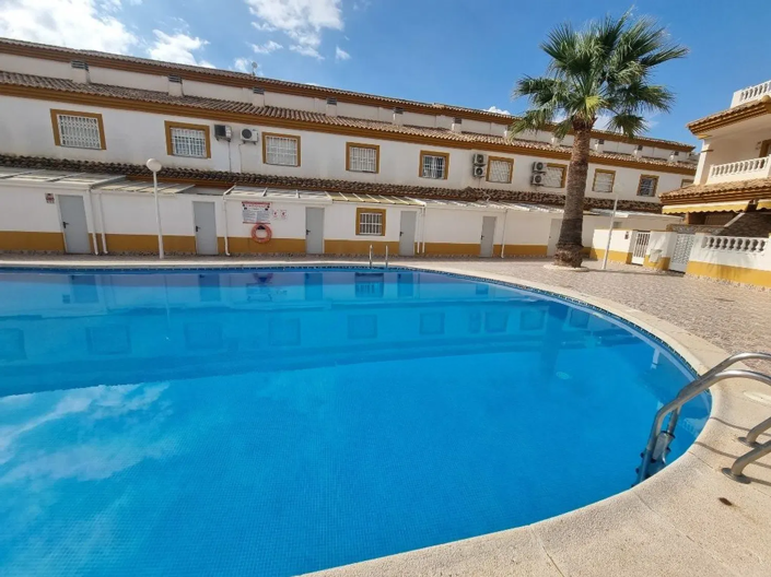 Image No.21-3 Bed Property for sale