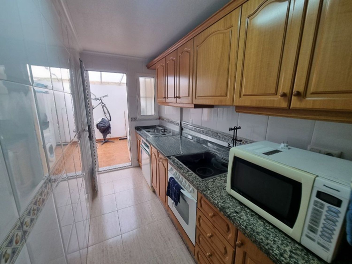 Image No.8-3 Bed Property for sale