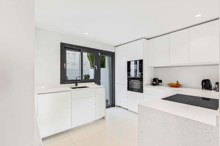 Image No.16-3 Bed Townhouse for sale