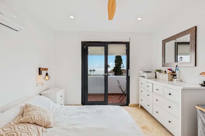 Image No.22-3 Bed Townhouse for sale