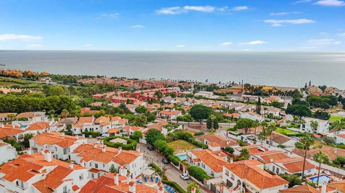 Image No.45-3 Bed Townhouse for sale