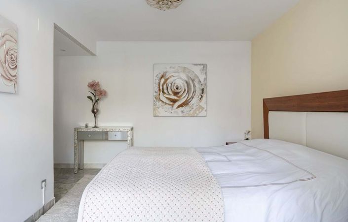 Image No.15-3 Bed Townhouse for sale