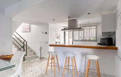 1447-647056-78d1f4f8b6655591b02d22fabb36a692d