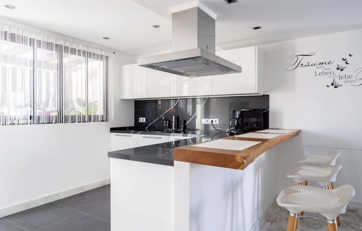 Image No.8-3 Bed Townhouse for sale