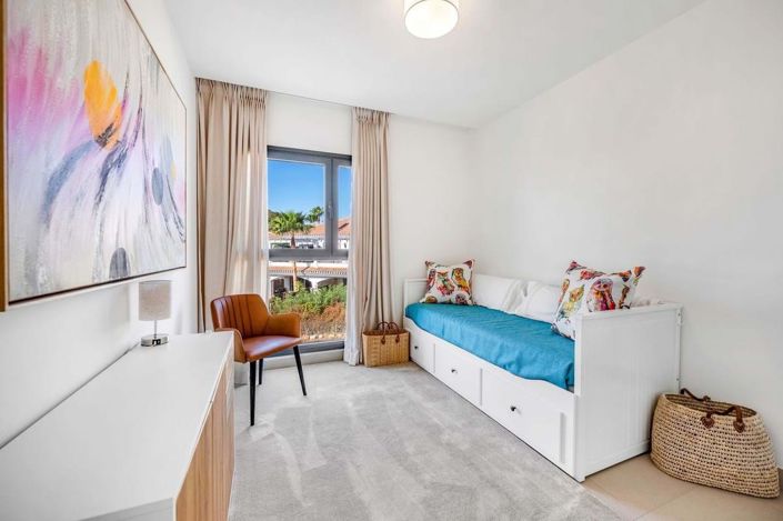 Image No.34-2 Bed Apartment for sale