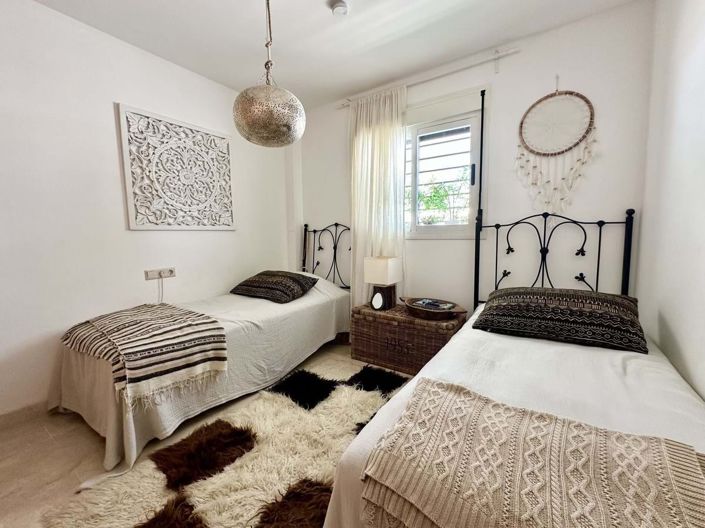 Image No.10-2 Bed Apartment for sale