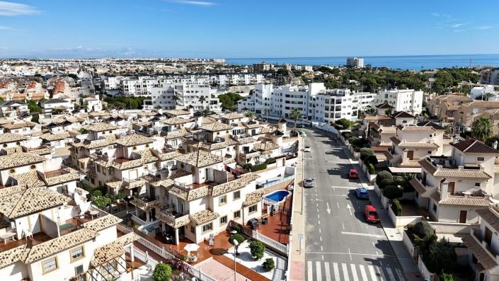 Image No.46-2 Bed Townhouse for sale