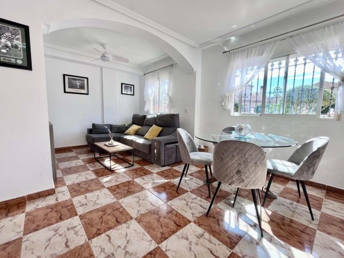 Image No.68-2 Bed Townhouse for sale