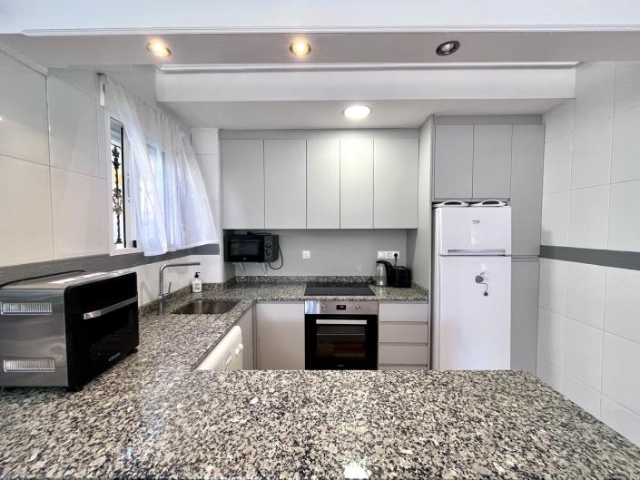 Image No.48-2 Bed Townhouse for sale