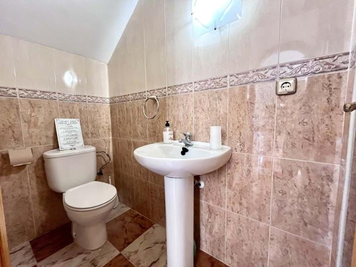 Image No.69-2 Bed Townhouse for sale