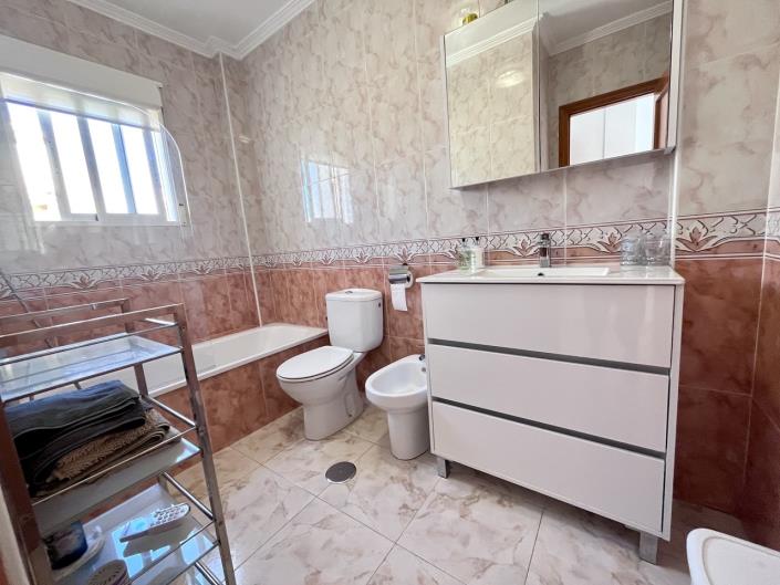 Image No.45-2 Bed Townhouse for sale