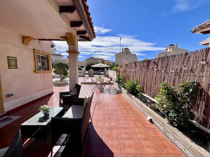 Image No.80-2 Bed Townhouse for sale