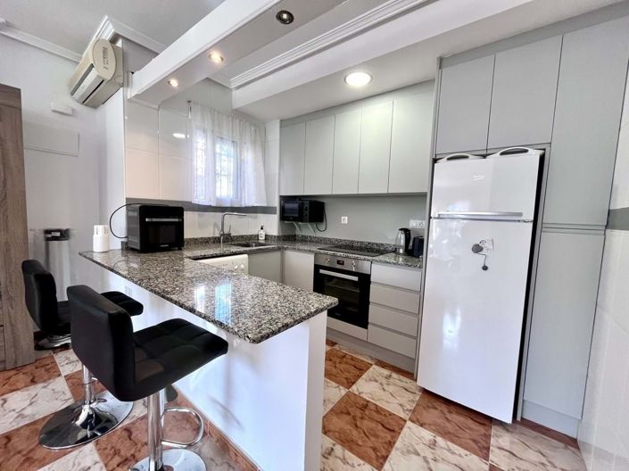 Image No.12-2 Bed Townhouse for sale