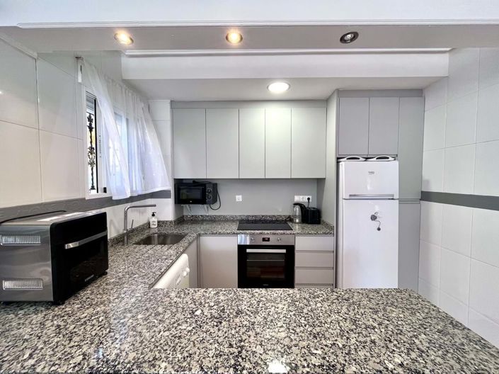 Image No.13-2 Bed Townhouse for sale