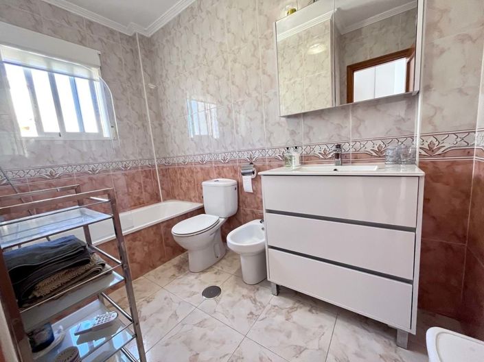 Image No.22-2 Bed Townhouse for sale