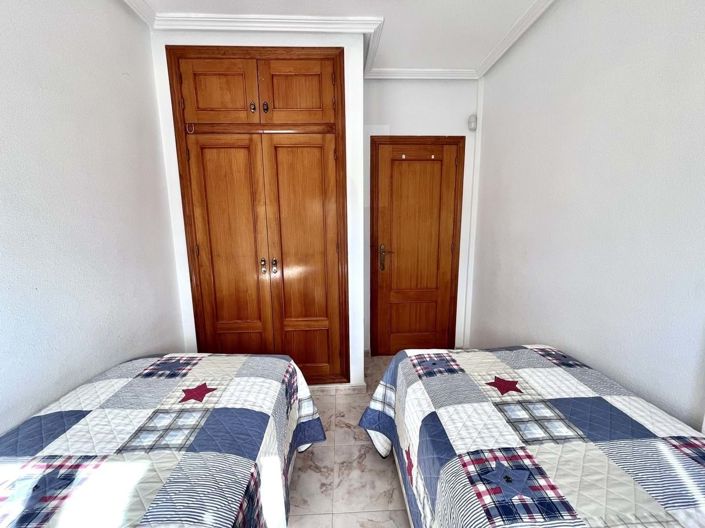 Image No.25-2 Bed Townhouse for sale