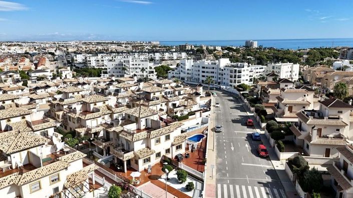 Image No.39-2 Bed Townhouse for sale