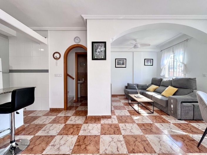 Image No.6-2 Bed Townhouse for sale