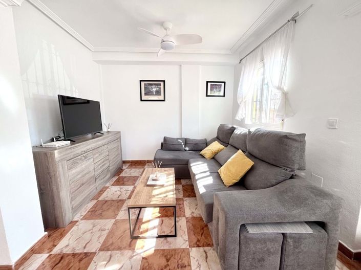 Image No.7-2 Bed Townhouse for sale