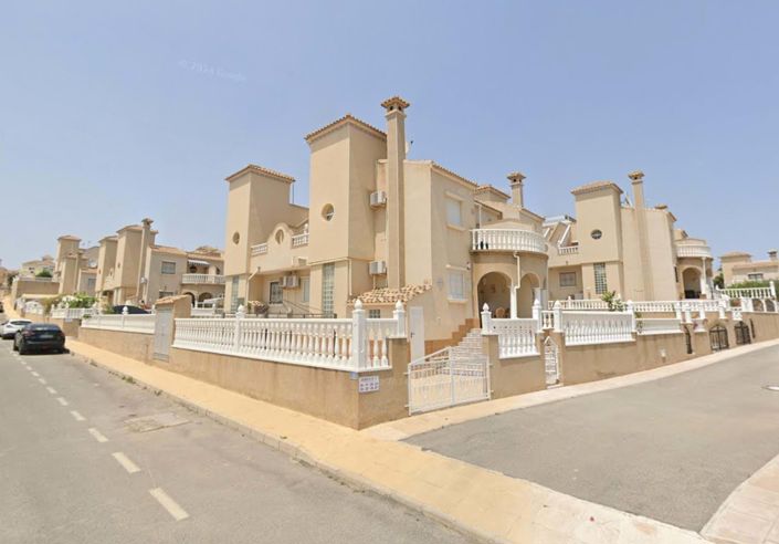 Image No.1-3 Bed Villa for sale