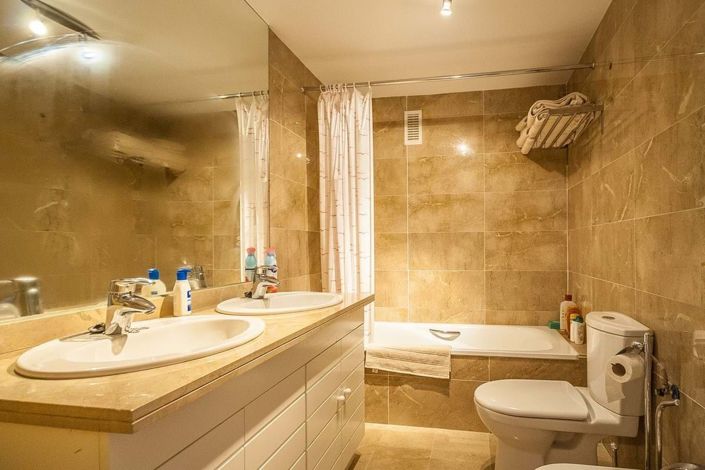 Image No.9-3 Bed Apartment for sale