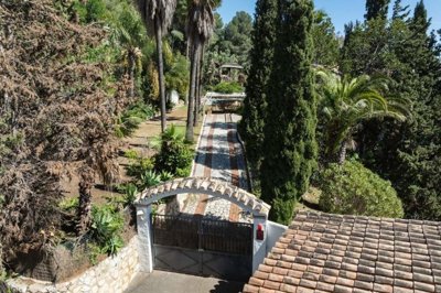 1447-645754-78d1f4f8b6655591b02d22fabb36a692d