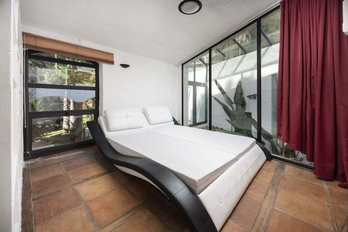 Image No.28-6 Bed Villa for sale