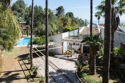 1447-645754-78d1f4f8b6655591b02d22fabb36a692d