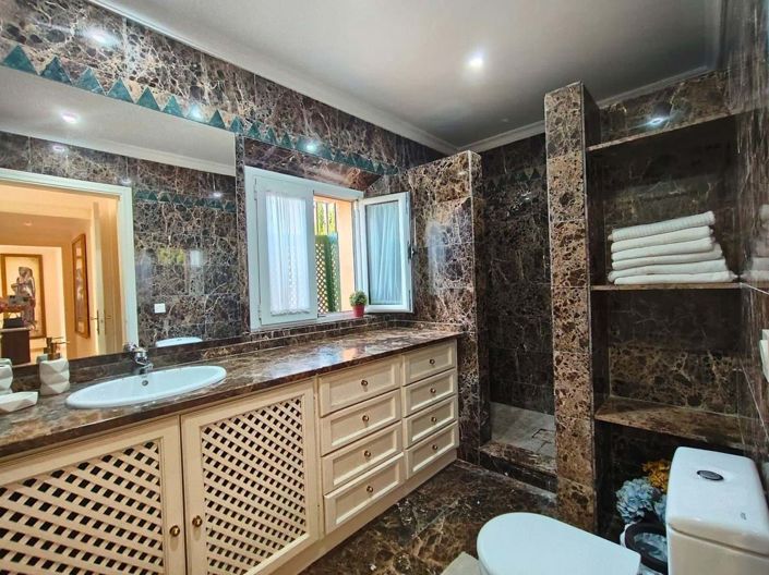 Image No.22-3 Bed Villa for sale