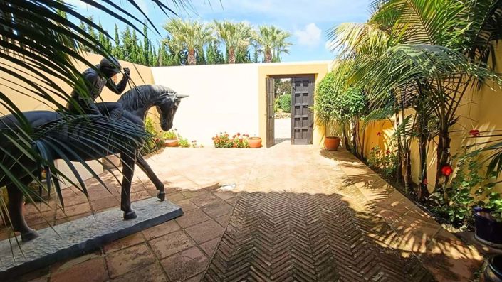 Image No.29-3 Bed Villa for sale