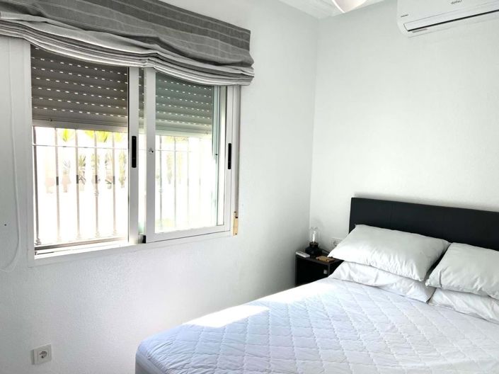 Image No.12-2 Bed Property for sale