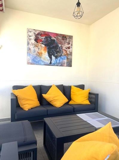 Image No.21-2 Bed Property for sale