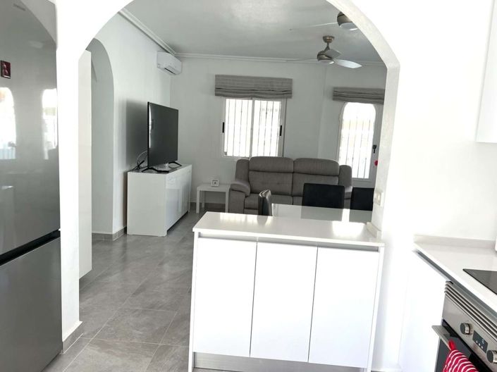 Image No.7-2 Bed Property for sale