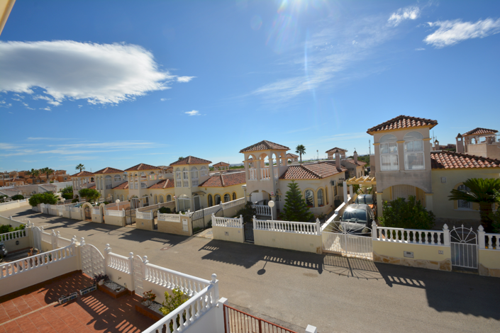 Image No.29-2 Bed Villa for sale