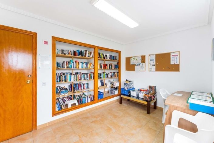 Image No.41-2 Bed Townhouse for sale