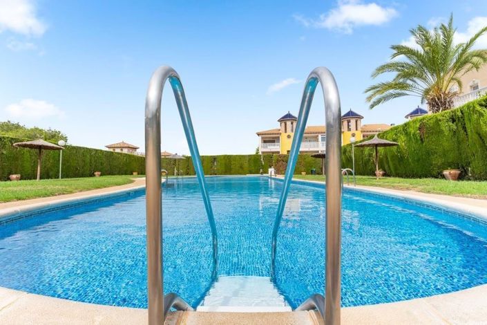 Image No.43-2 Bed Townhouse for sale