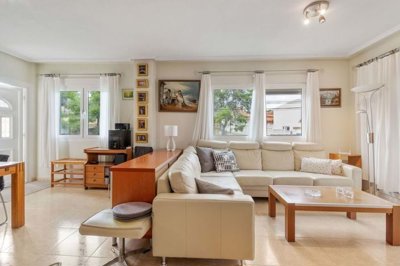 1447-647273-78d1f4f8b6655591b02d22fabb36a692d